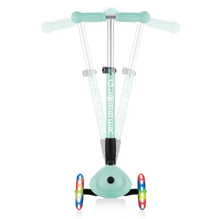 JUNIOR FOLDABLE FANTASY LIGHTS - 3 Wheel Scooter for Toddlers - mint green - MoonyBoon